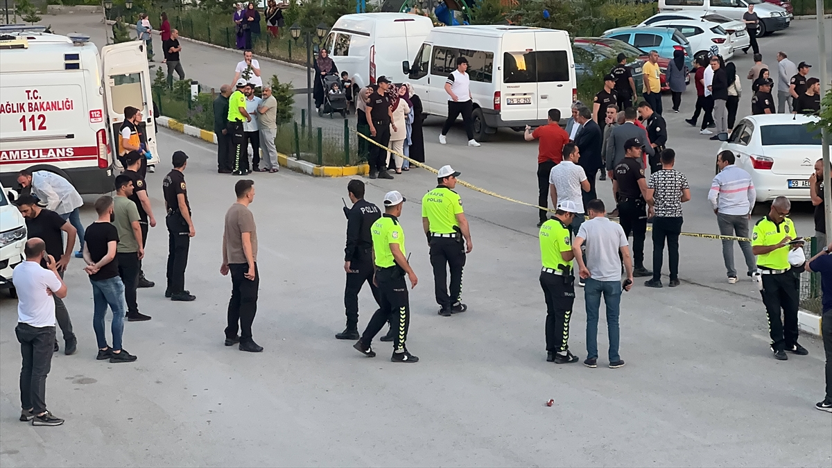 Erzurum'da Bir Aracın Üzerinden Geçtiği 5 Yaşındaki Çocuk Öldü (5)