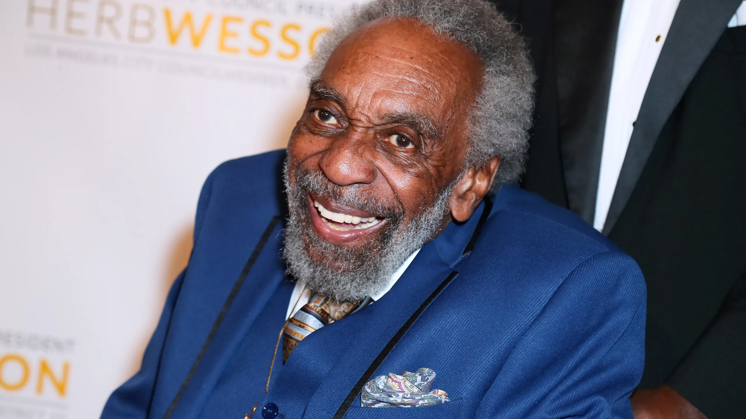 Bill Cobbs kimdir?