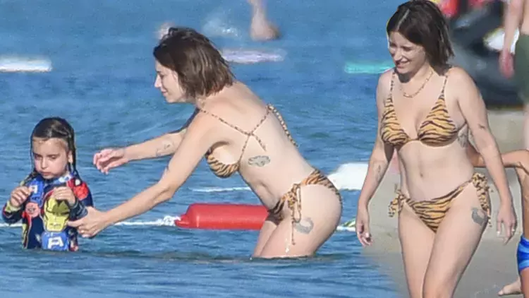 Önceki gün oğlu Fikret Ali ve kızı Leyla Süreyya ile plajda görüntülenen Kaya, çocuklarıyla ilgilenmenin mutluluğunu yaşıyor.