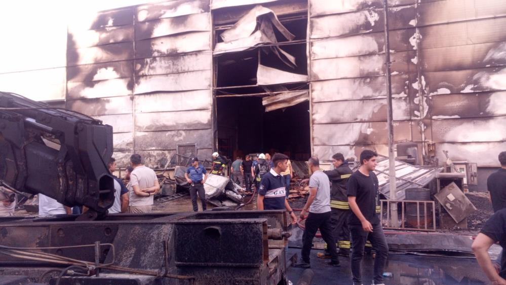 Yangın nedeniyle iş yerinde maddi hasar oluşurken,