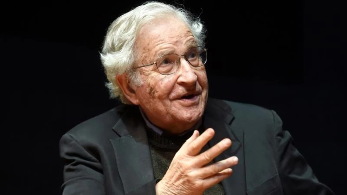 Noam Chomsky kimdir?