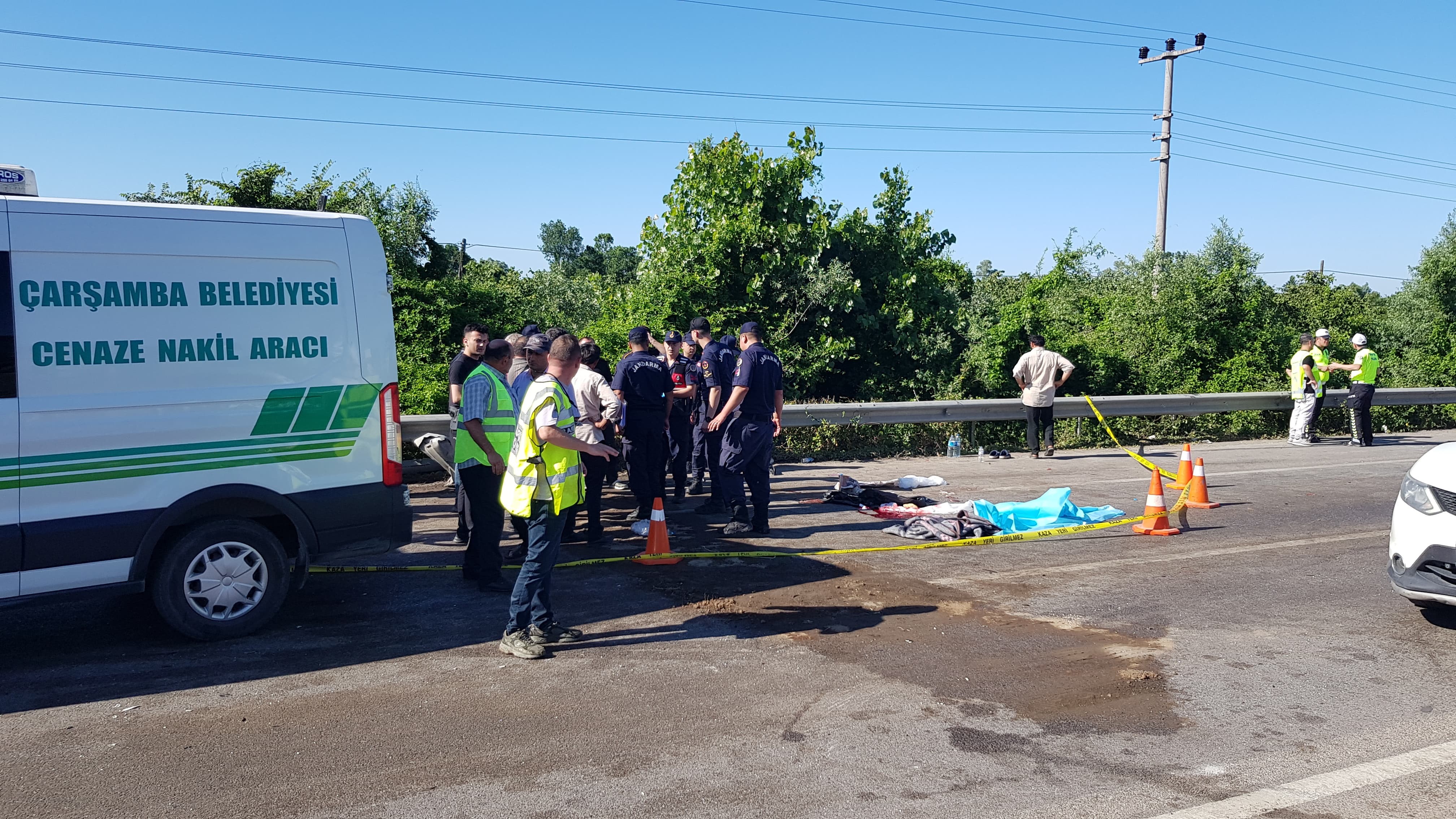 Samsun'da Zincirleme Trafik Kazası 1 Ölü, 2 Ağır Yaralı (2)