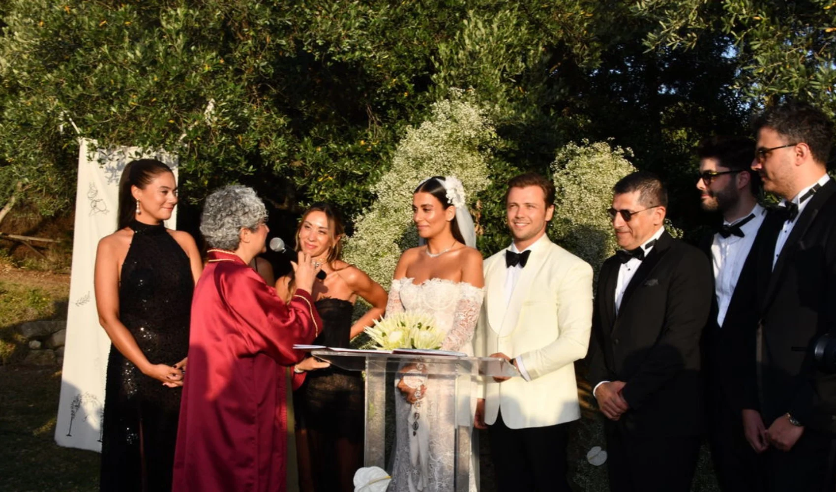 Ünlü isimler de düğündeydi