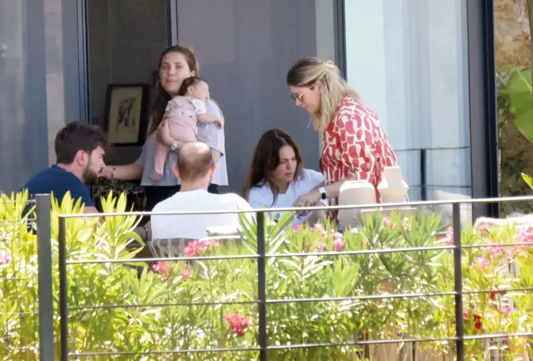 Eda Ece'nin Kızı Mina İpek ilk kez görüntülendi