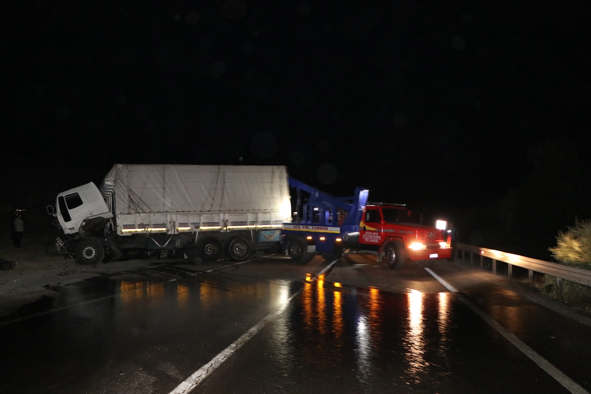 Zincirleme Trafik Kazasında Aynı Aileden 3 Kişi Öldü (13)