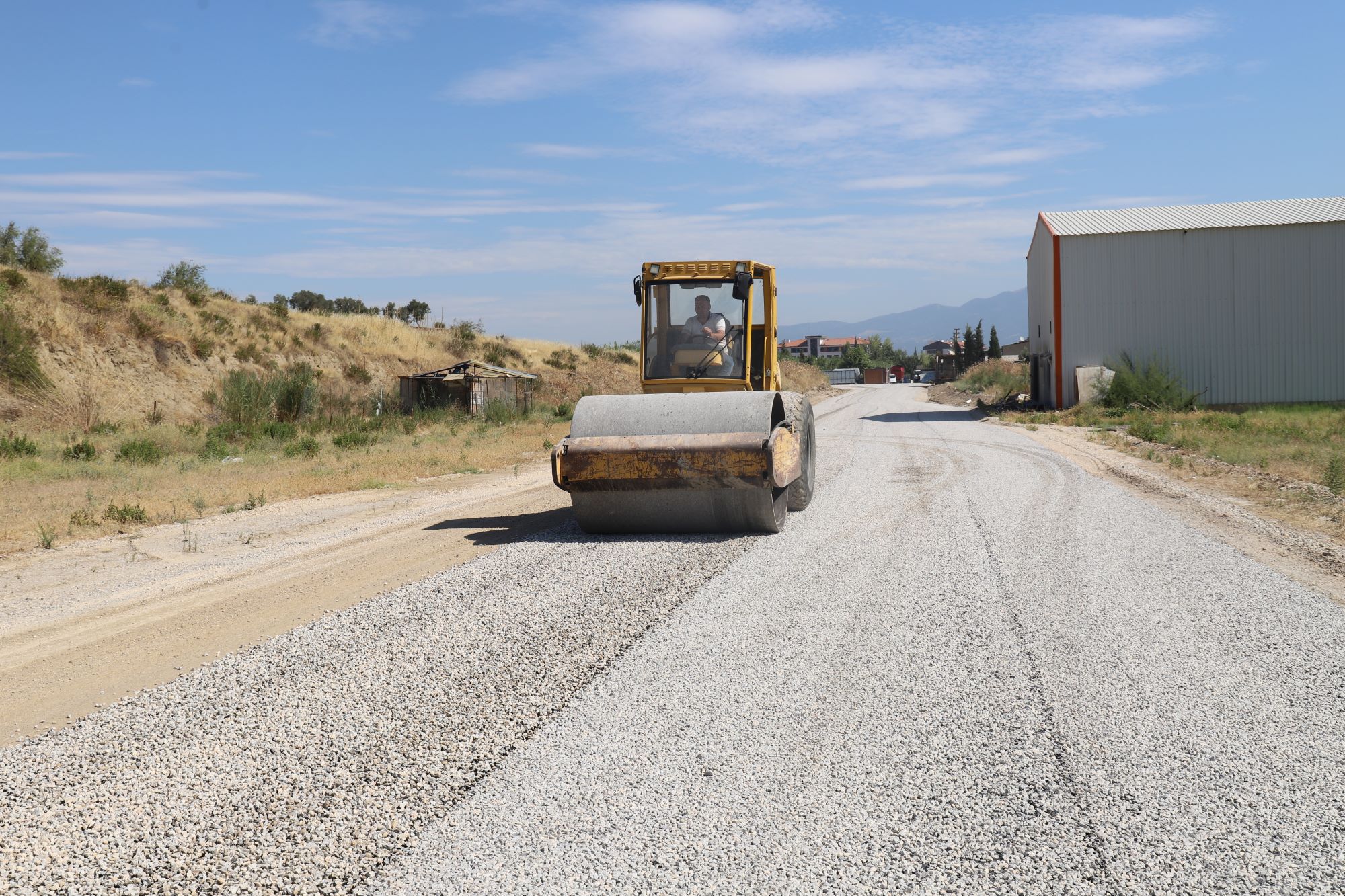 “250 km asfaltı Turgutlu’nun sokaklarına serdik”