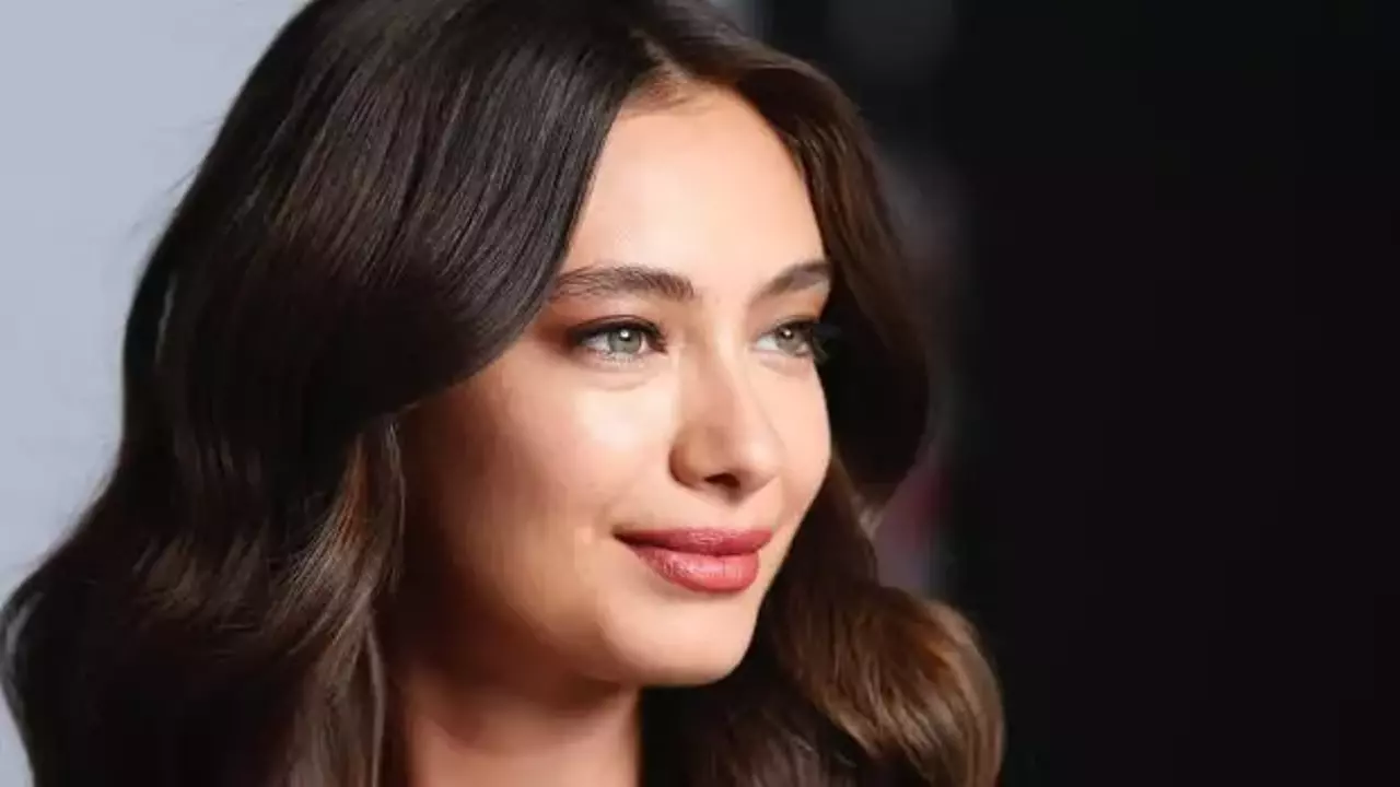 Neslihan Atagül kimdir?