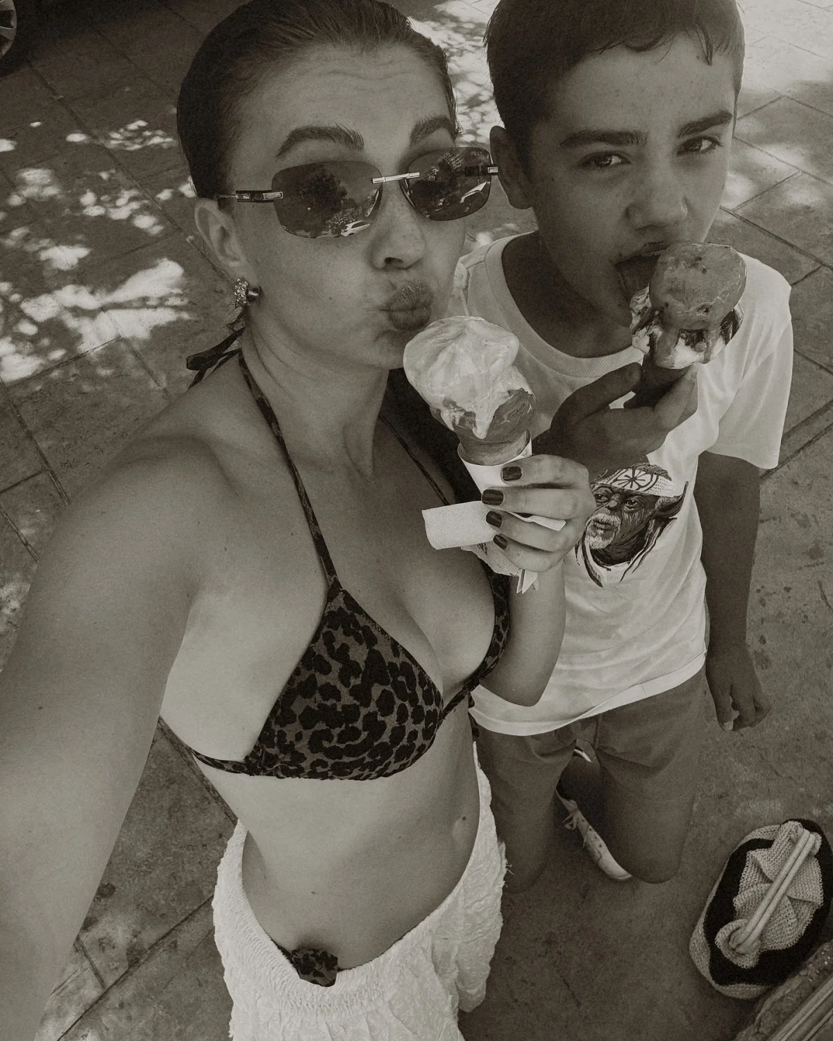 Özberk'in son paylaşımı, kısa sürede binlerce beğeni ve yüzlerce yorum aldı.