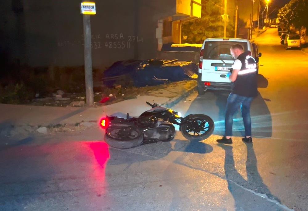 Arnavutköy'de çalıntı motosiklet hesaplaşması silahlı çatışmaya dönüştü: 3 yaralı