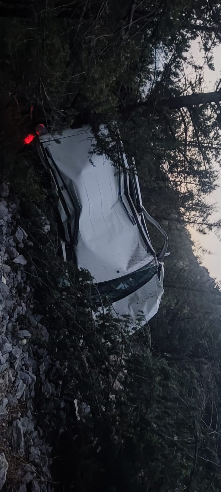 Muhtar yol kenarına korkuluk istedi