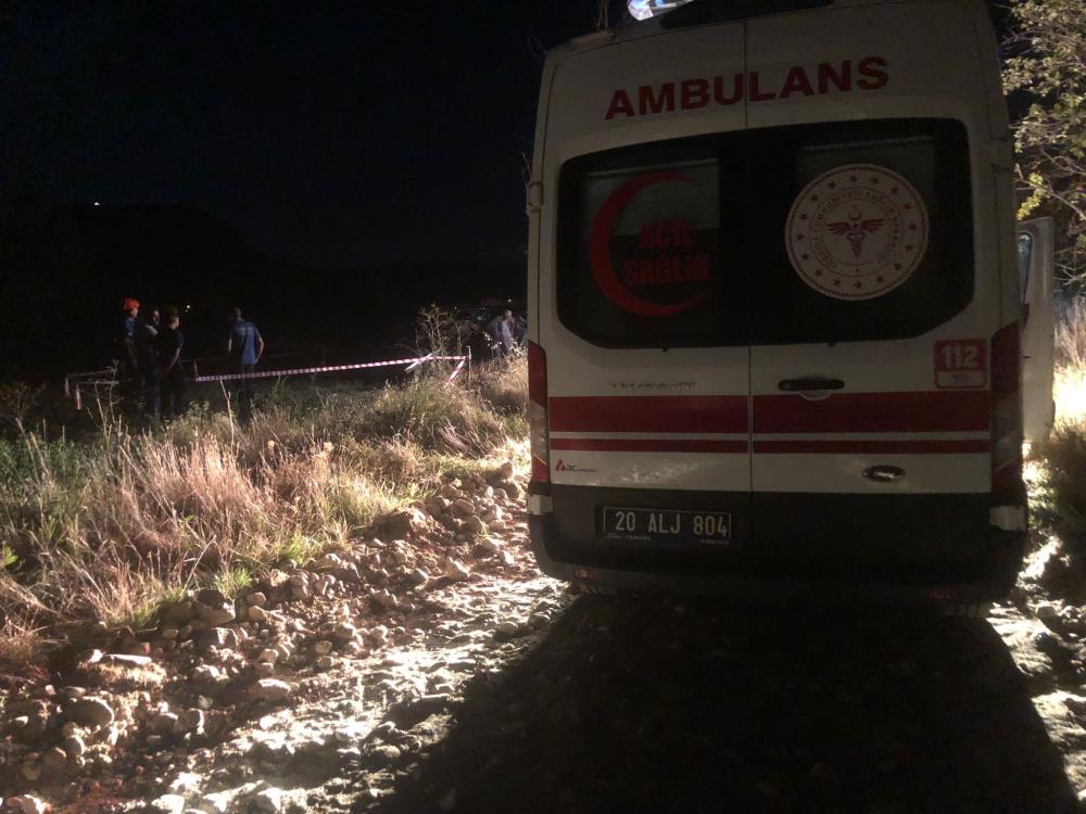 İhbar üzerine bölgeye itfaiye, sağlık ve jandarma ekipleri sevk edildi. Sağlık ekipleri olay yerinde ilk müdahalede bulundukları Ali Osman Deli’nin yaşamını yitirdiğini belirledi.