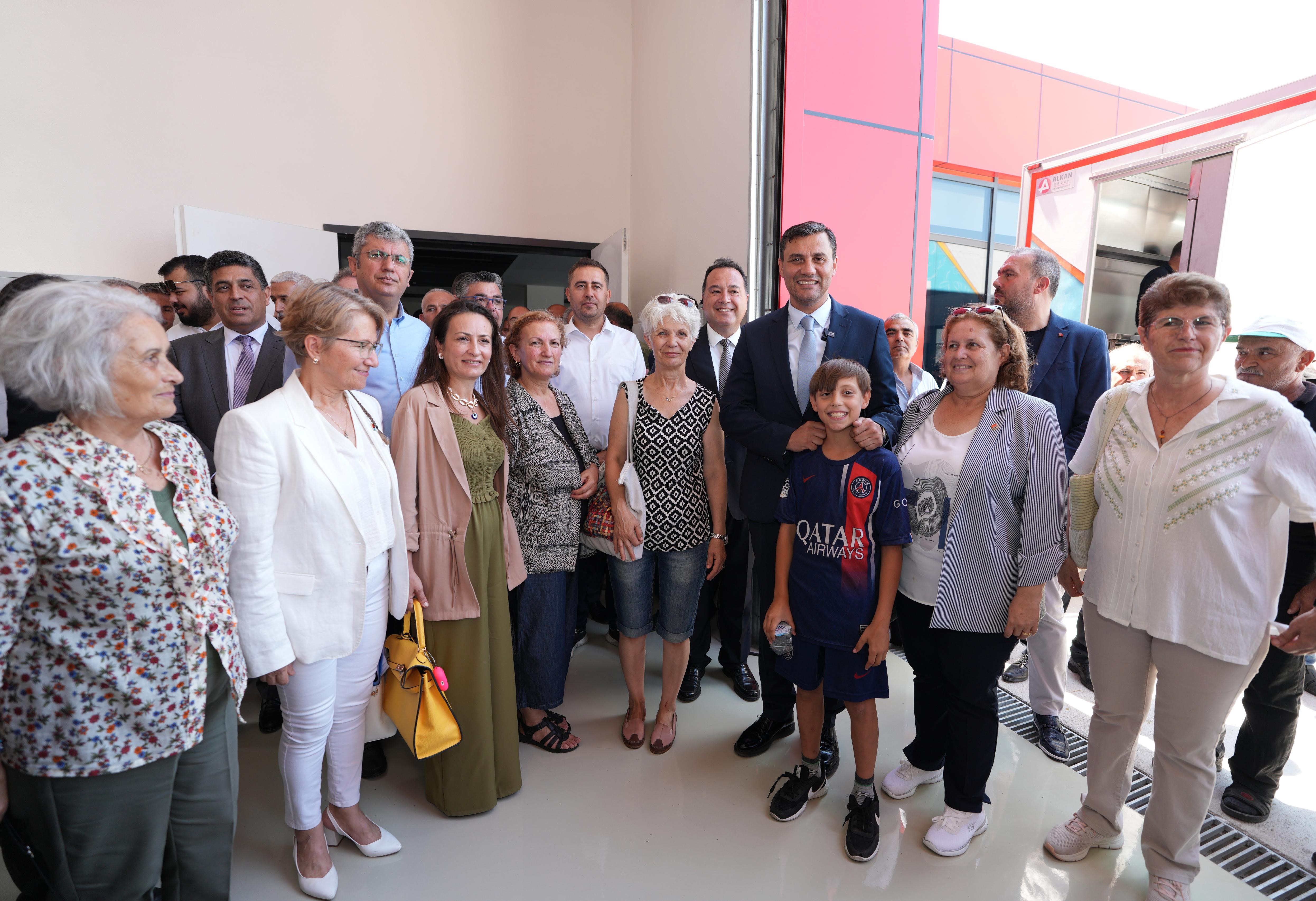 Hayırlı Olmasını Diledi