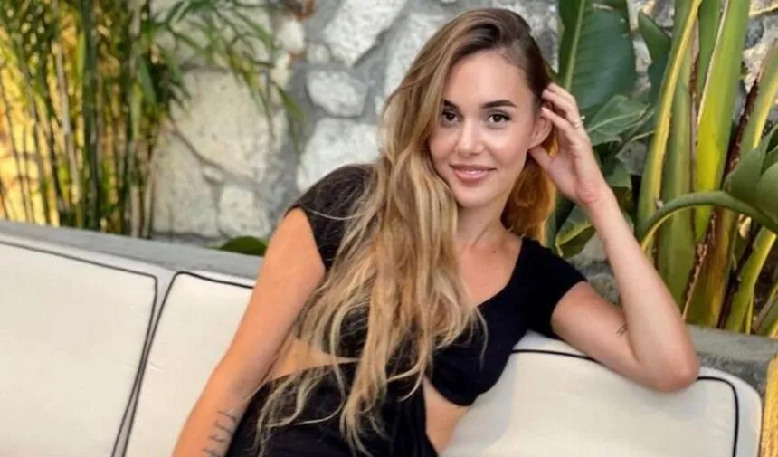 Berfu Yenenler Kimdir 4