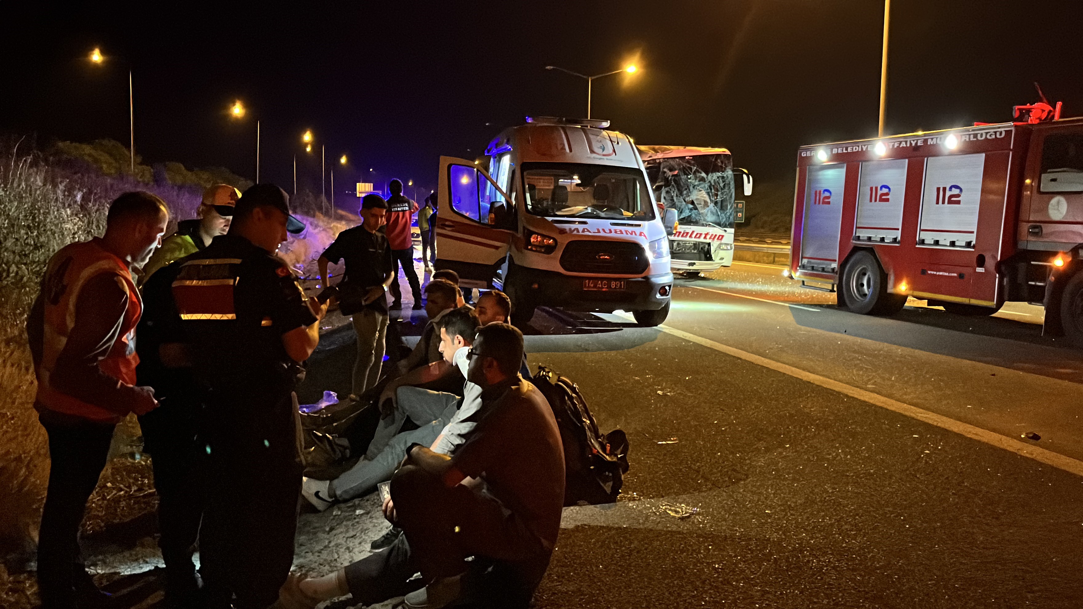 Bolu Geçişinde 2 Yolcu Otobüsü Çarpıştı 15 Yaralı (2)