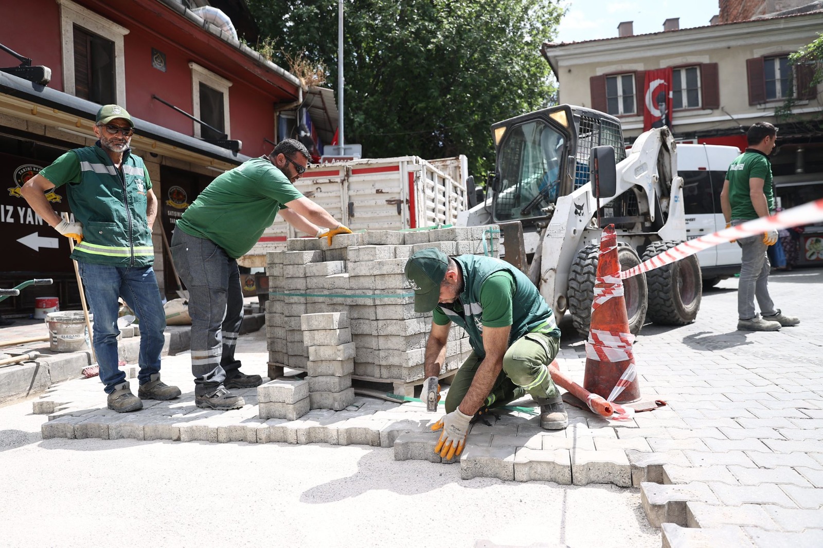 Kaldırımlar yayaların