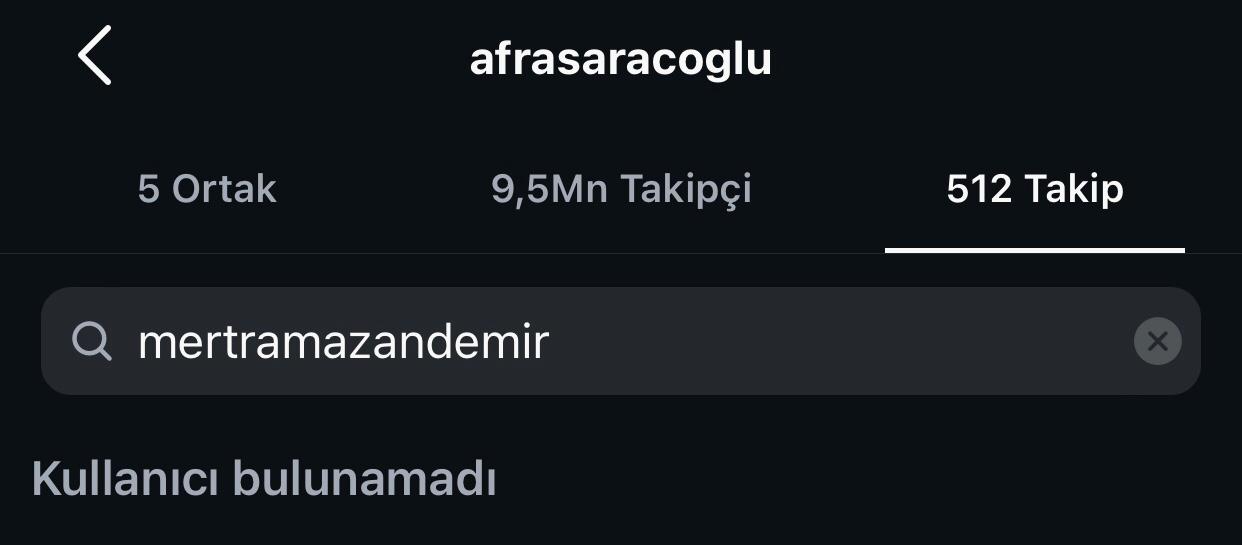 sosyal medyada birbirlerini takipten çıkması, ayrıldıklarına dair iddiaları beraberinde getirdi.