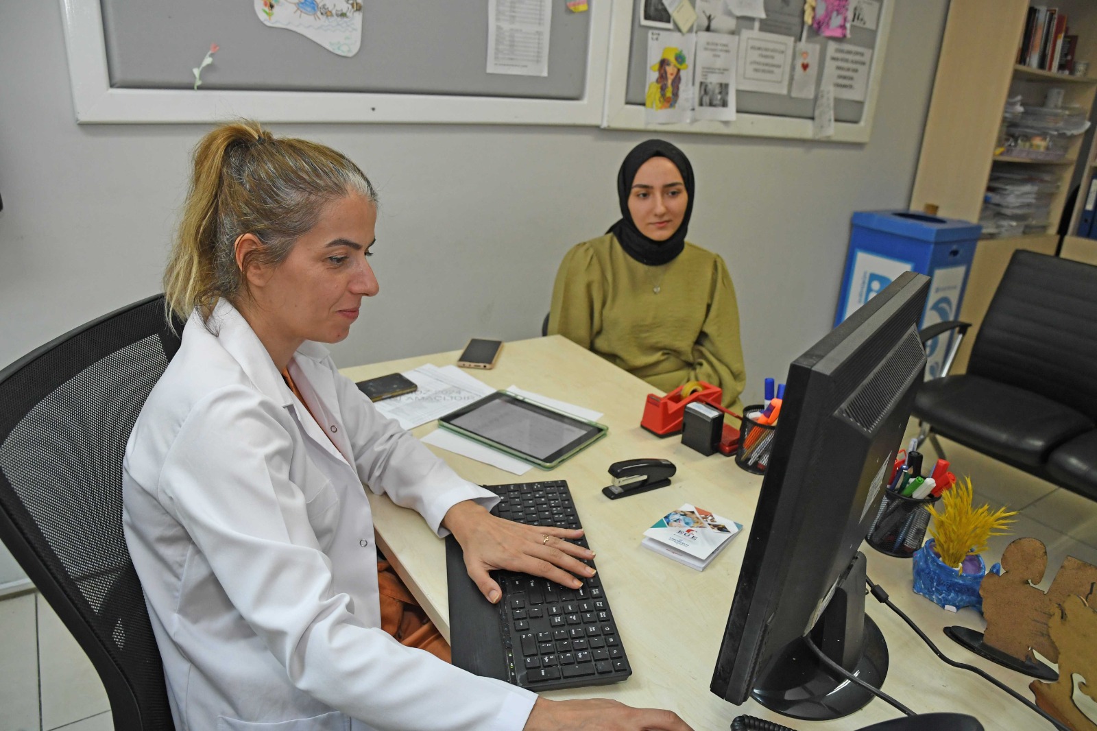 Öğrencilere danışmanlık hizmeti