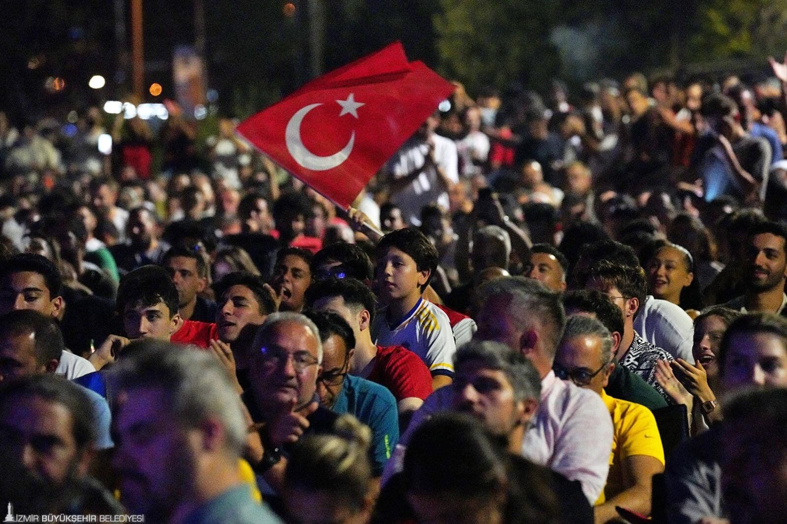 Filenin Sultanları’na büyük destek