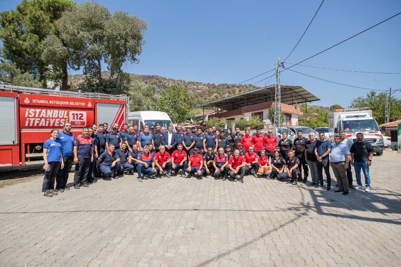 Sosyal tesisler, yangın mağdurlarına ve kahraman itfaiyecilere ev sahipliği yapıyor