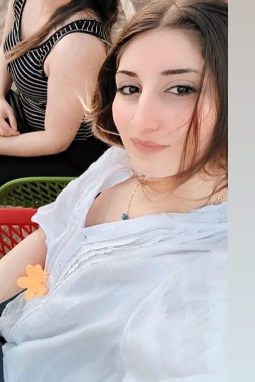 Sezen Sarısaray'ın cesedi otopsi yapılmak üzere Giresun Üniversitesi Eğitim ve Araştırma morguna kaldırılırlarken olayla ilgili gözaltların olduğu öğrenildi