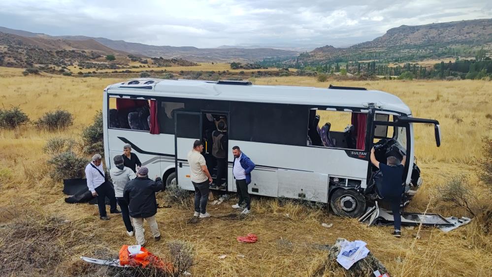 “Midibüsün tekerleri kaydı”