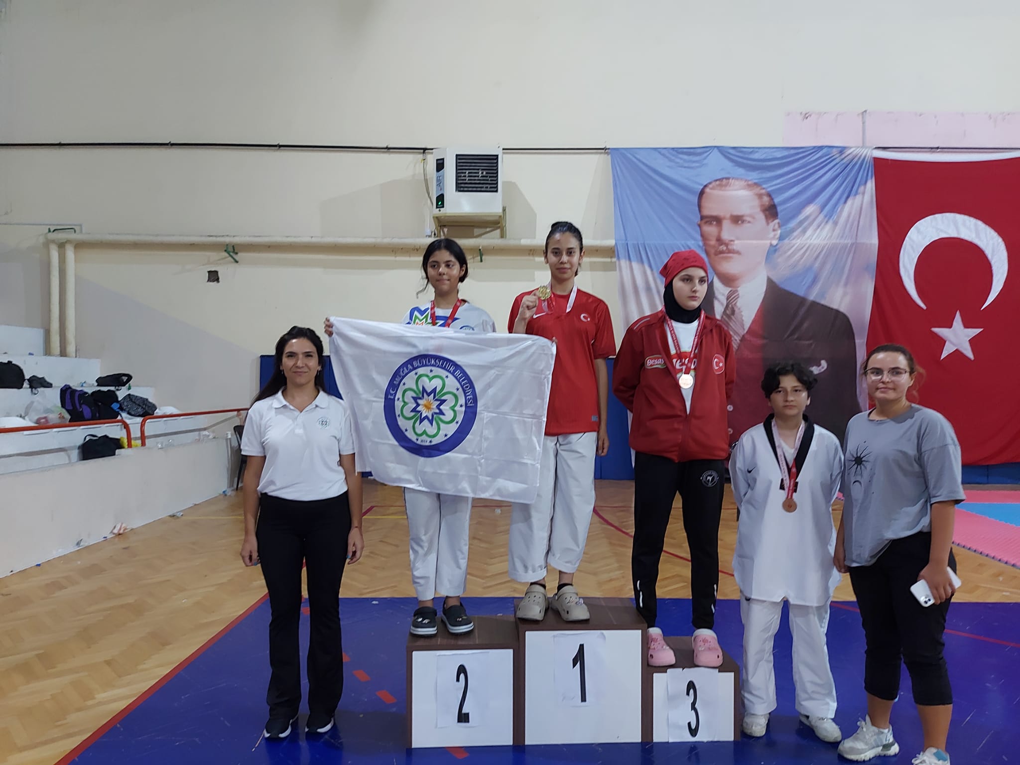 Büyükşehir Belediyesi Sporcularından Taekwondo Şampiyonaları’nda Büyük Başarı (1) (1)-2