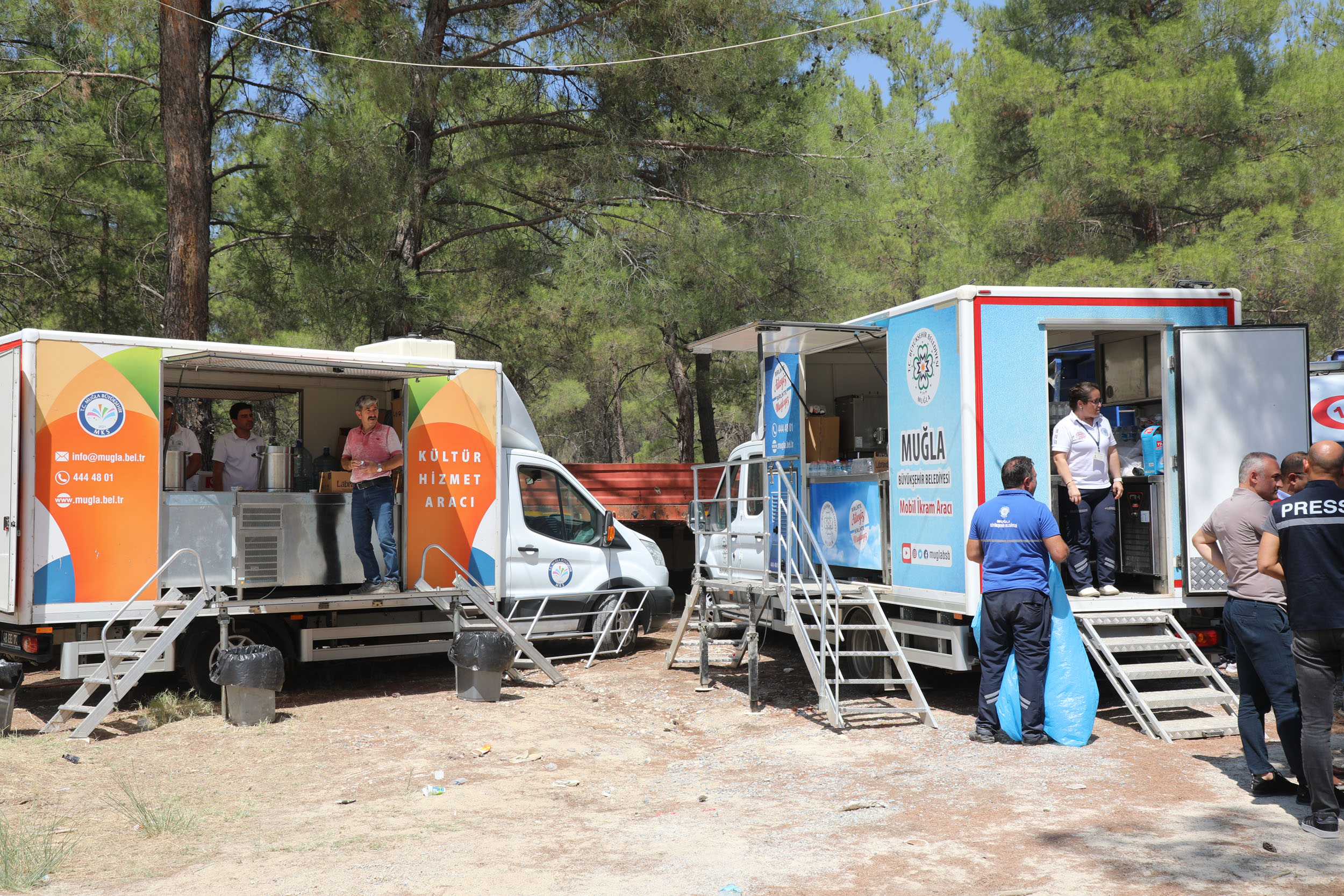 Mupla Büyükşehir Belediyesi tarafından bölgeye araç ve personel desteği