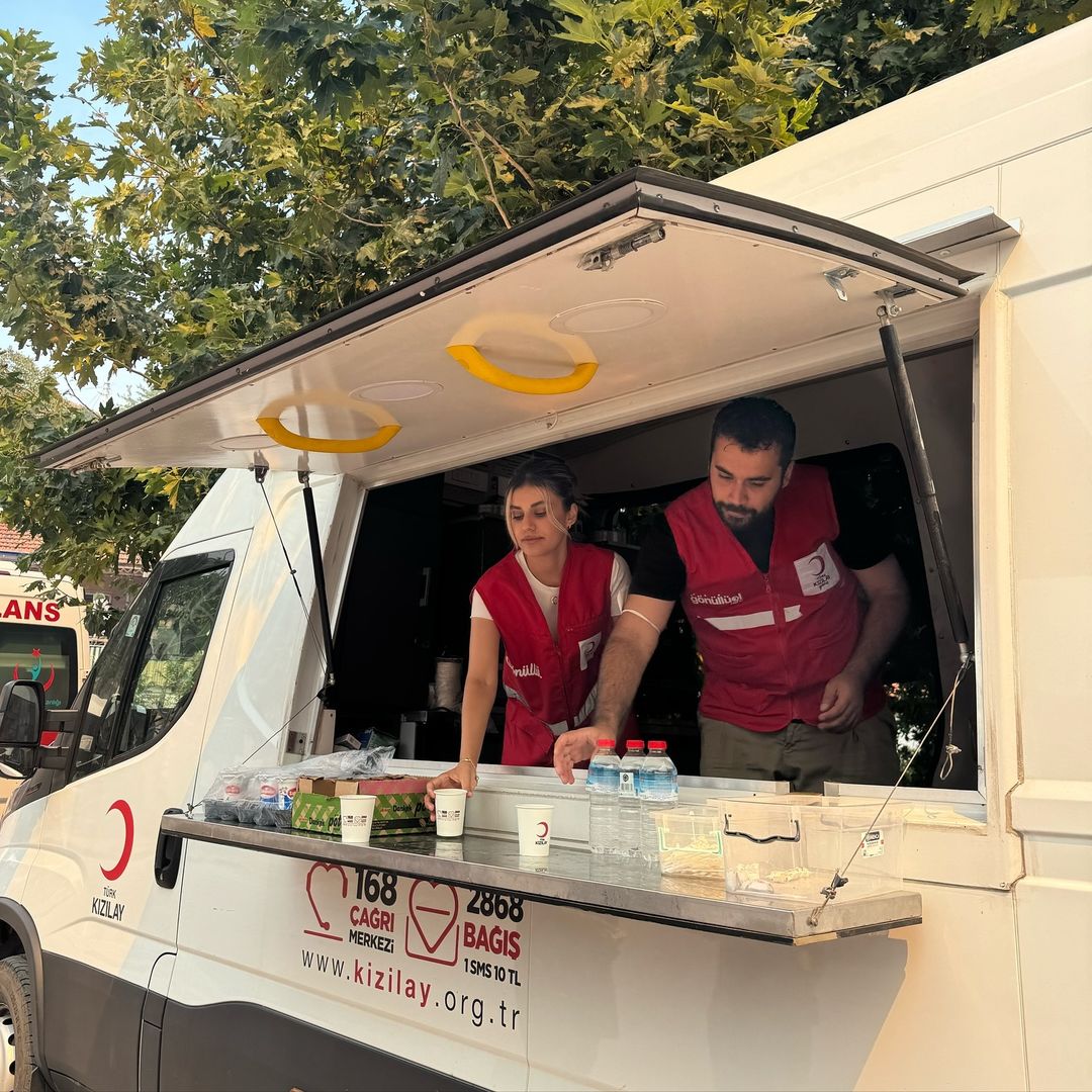 Sahadaki ekiplere ve vatandaşlara her türden destek sağlandı