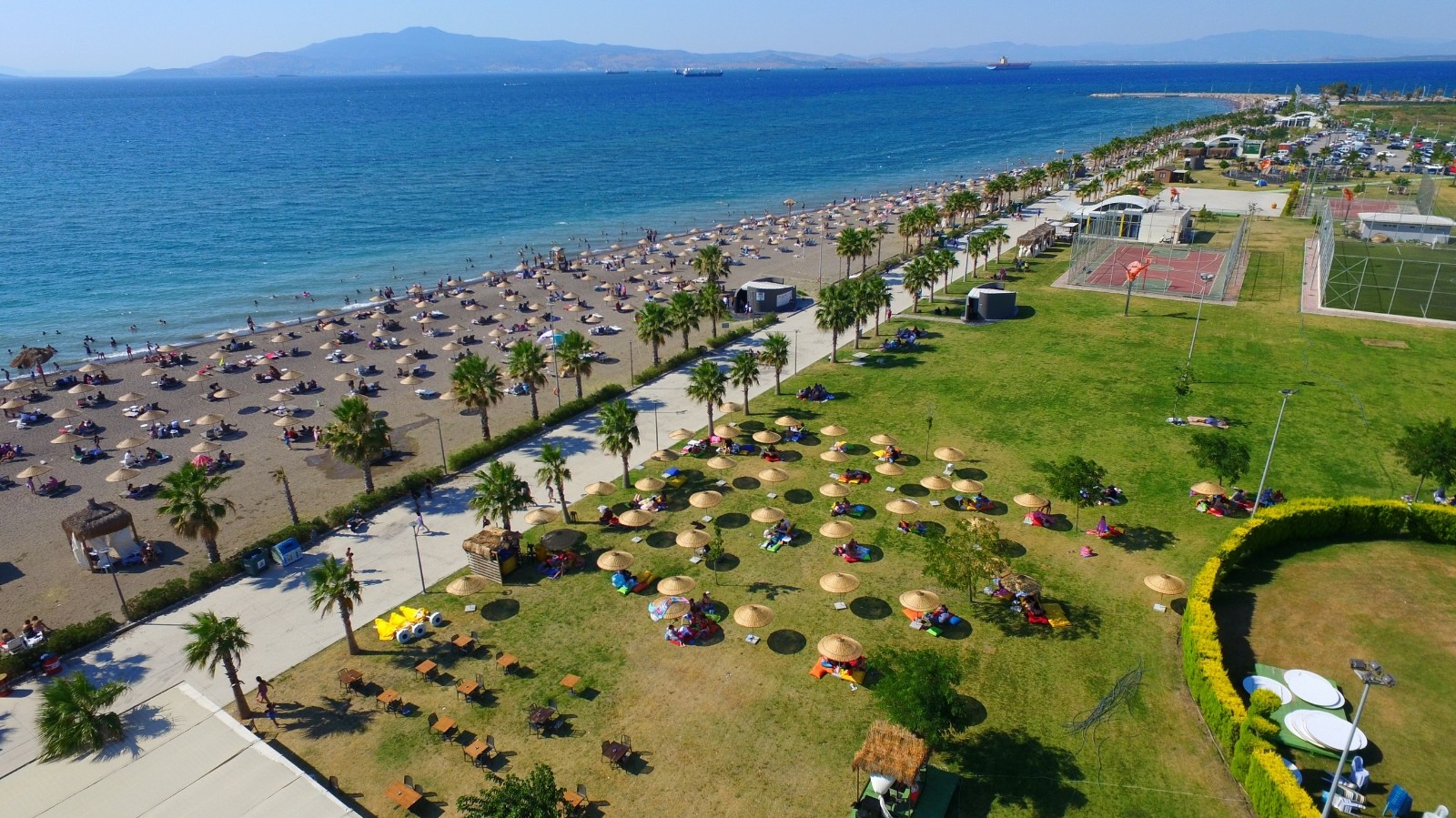 21. Aliağa Ağapark Plajı: Yeni Bir Tatil Alternatifi