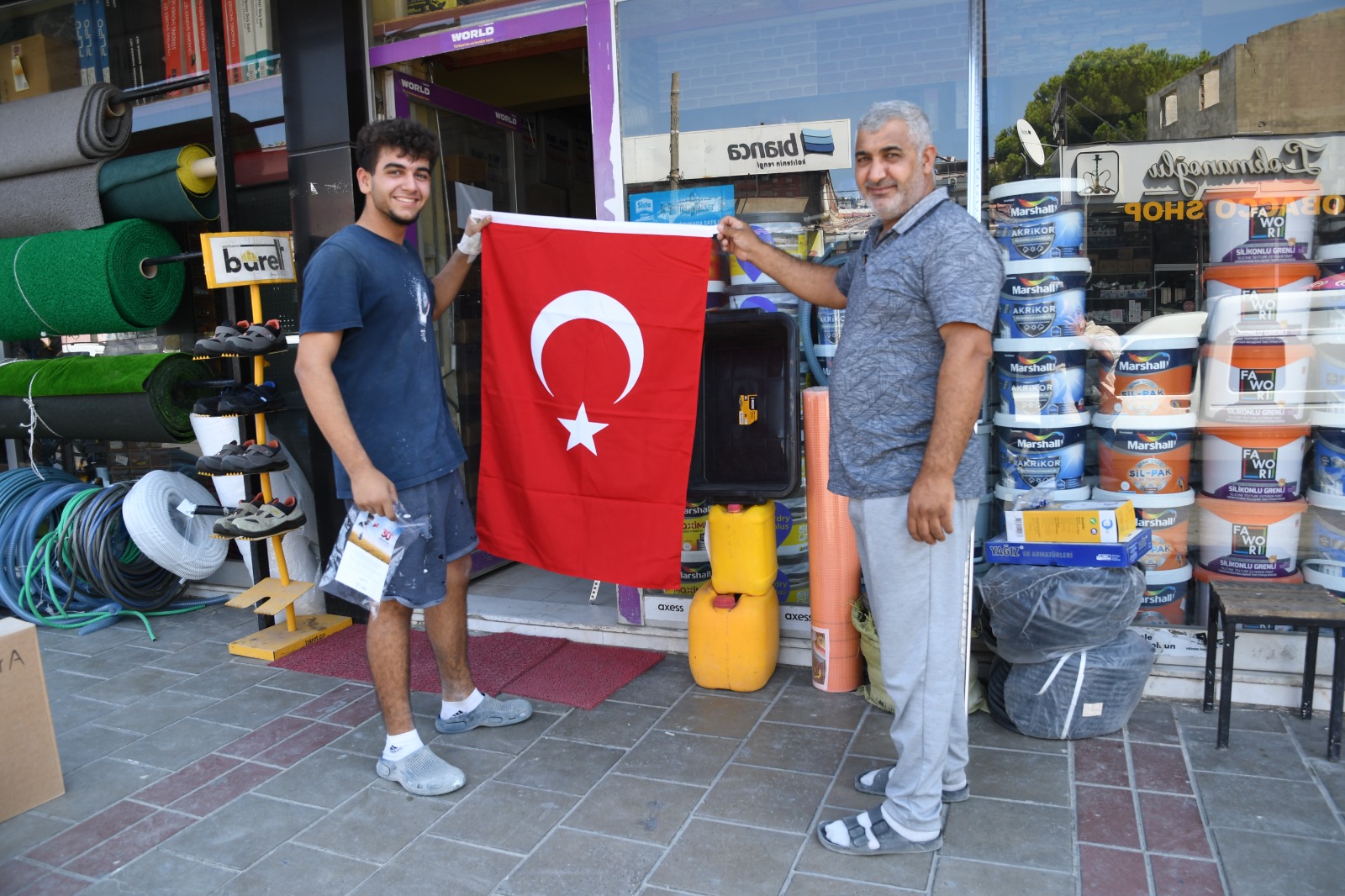 Karbağlar Belediyesi 30 Ağustos Bayrak 