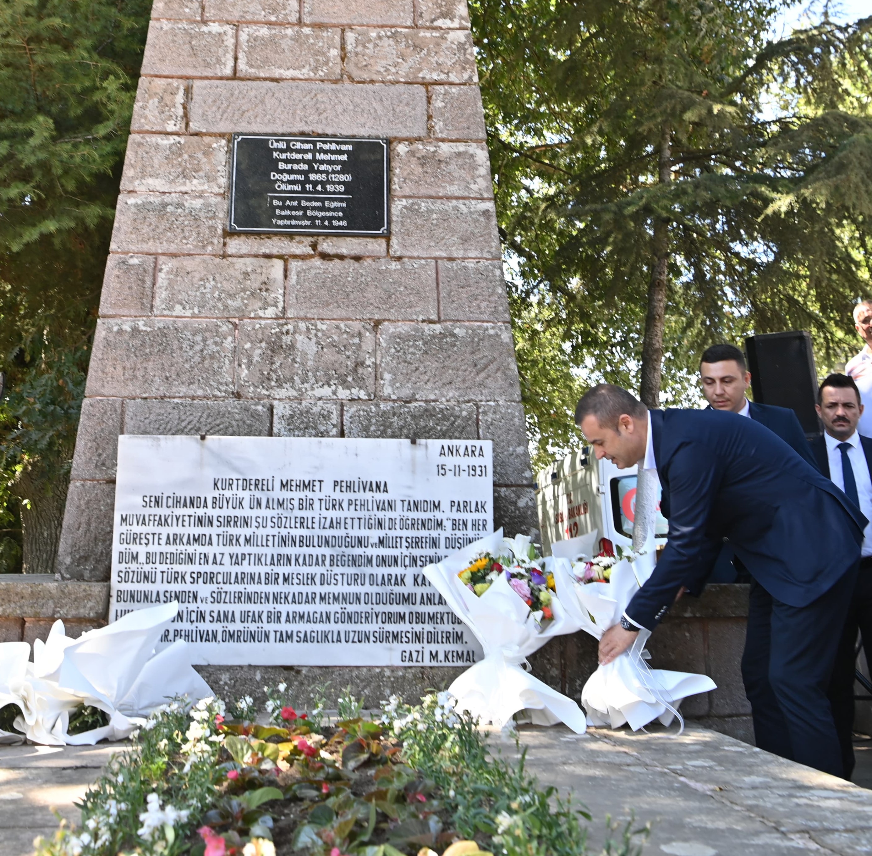 “KURTDERELİ MEHMET PEHLİVAN’IN TORUNLARI BURADA”