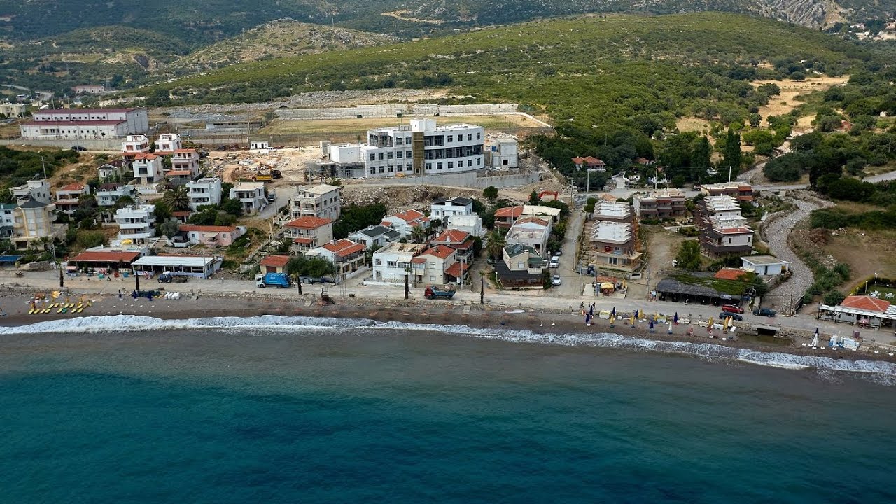 6. Karaburun Bodrum Plajı: Sessiz ve Huzurlu Bir Kaçış