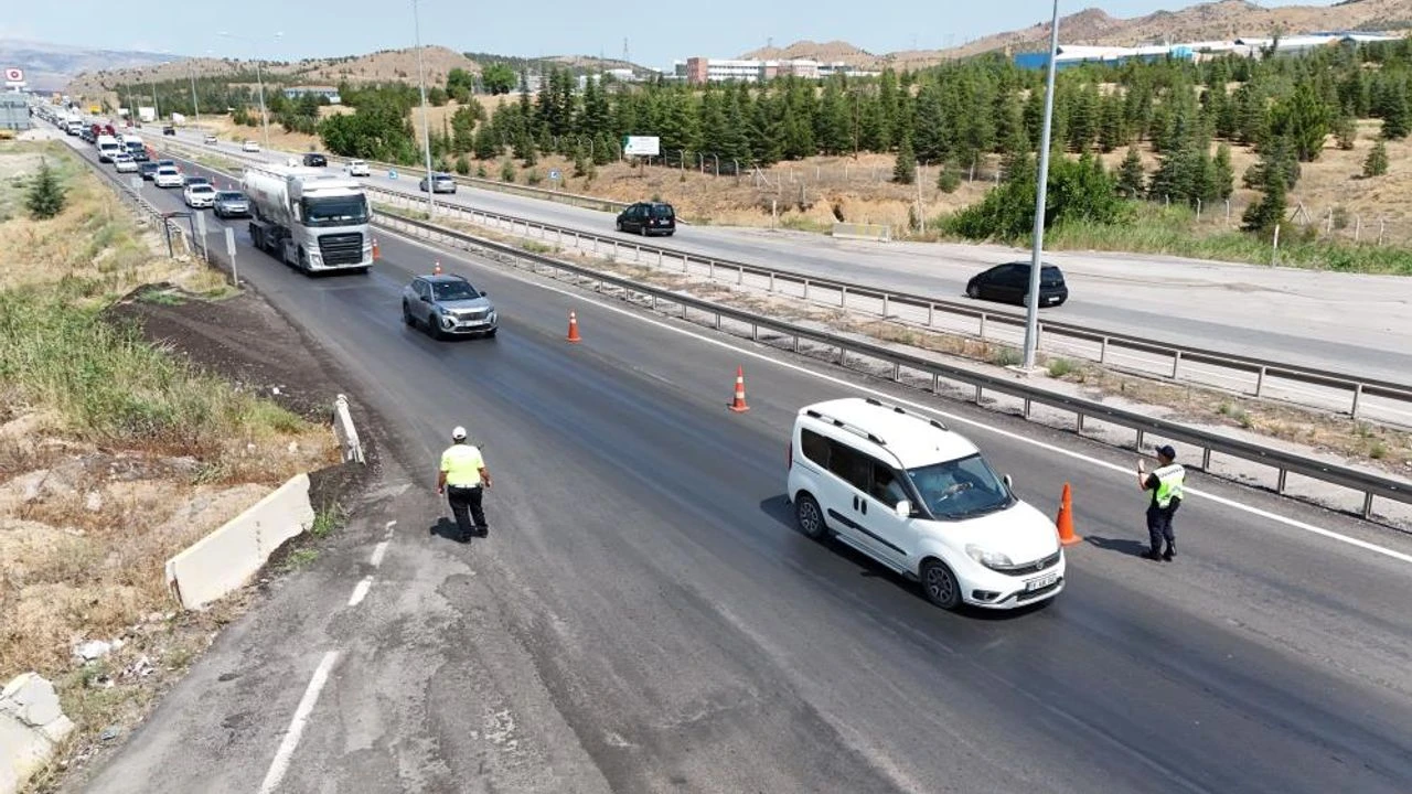 Otobusler Tek Tek Durduruldu6-1