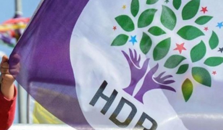 Vanda Polis Hdp Bayraklarini Kaldirdi Wpp1608535053350