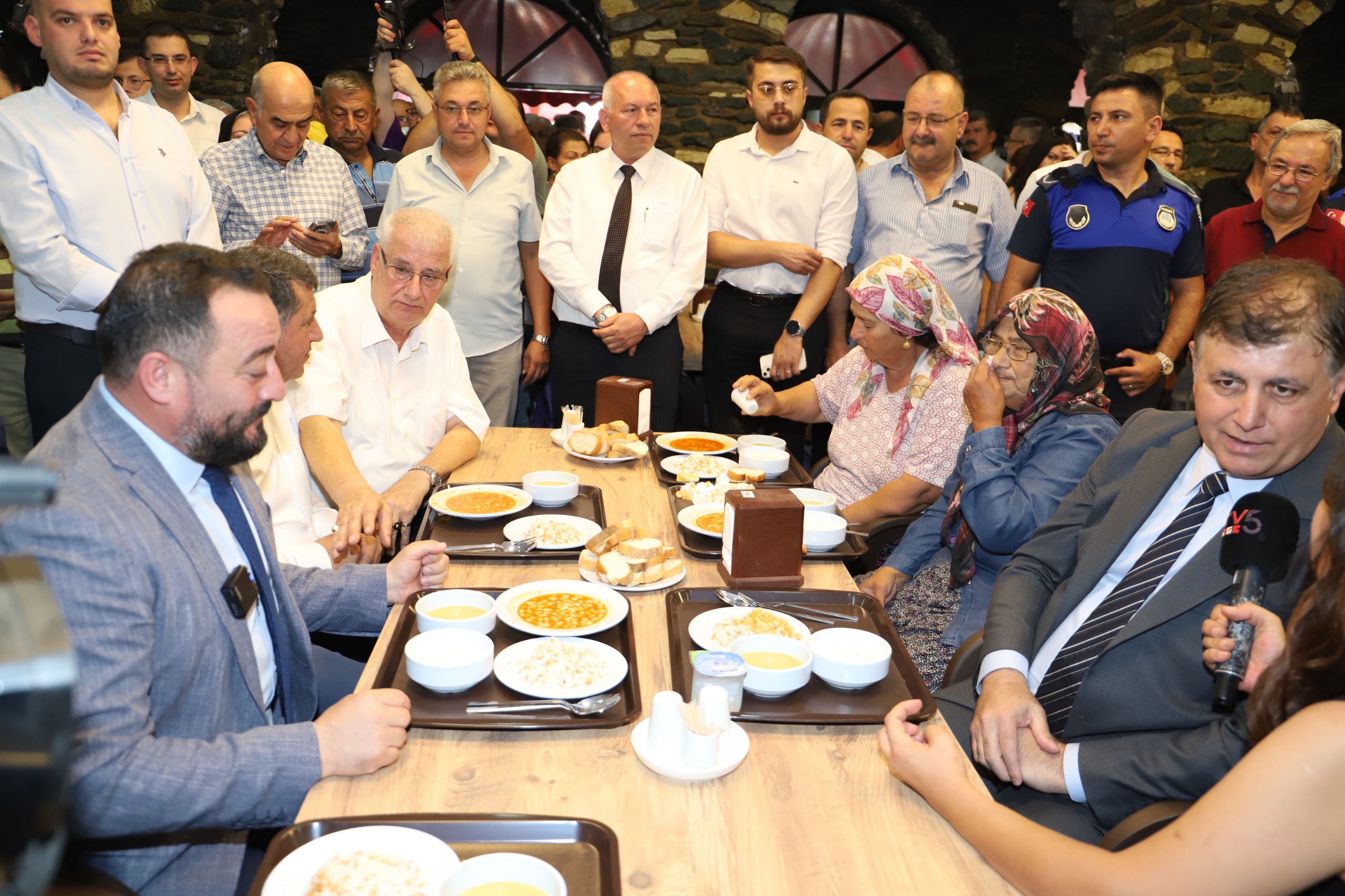 Kent Lokantası’nın hizmet saatleri ve menü içeriği şöyle: