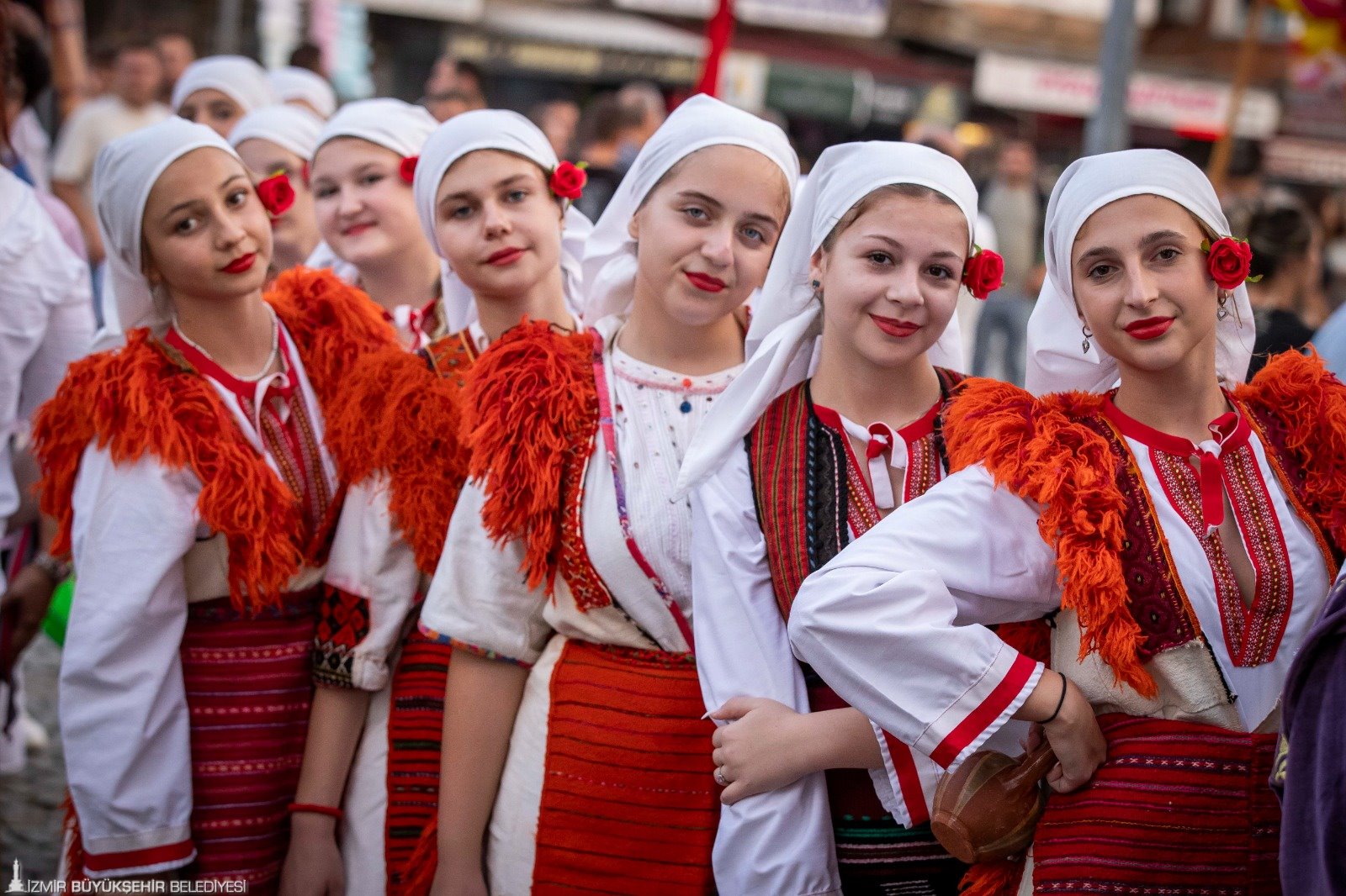 Dolu dolu bir kermes diliyorum