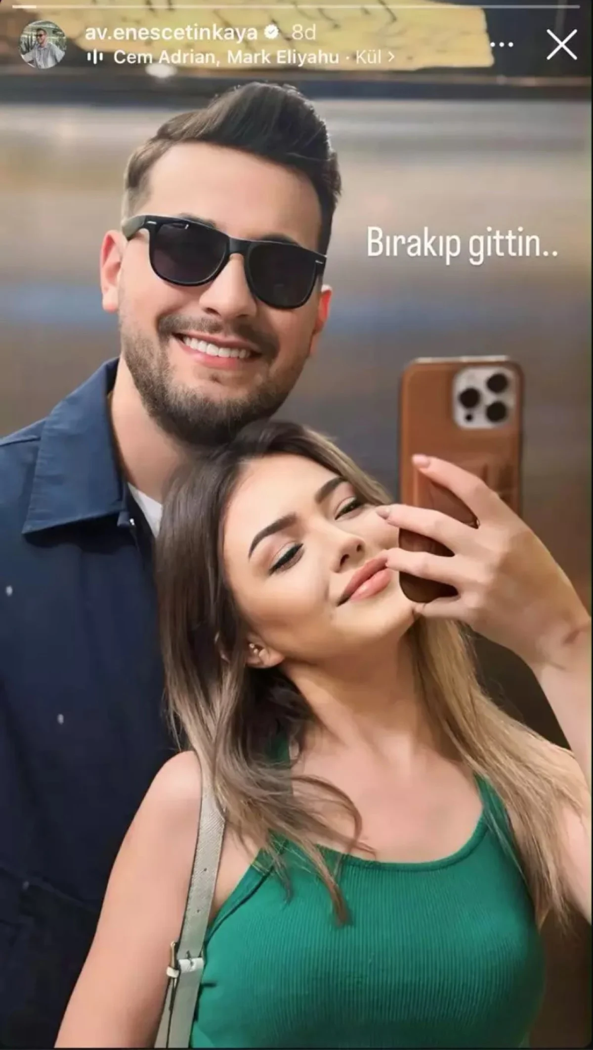 Aykut ile birlikte çekilen fotoğraflarını ve videolarını paylaşan Enes Çetinkaya, "Üzmeyeceğim seni, gitmeyeceğim demiştin. Bırakıp gittin," notunu ekledi.