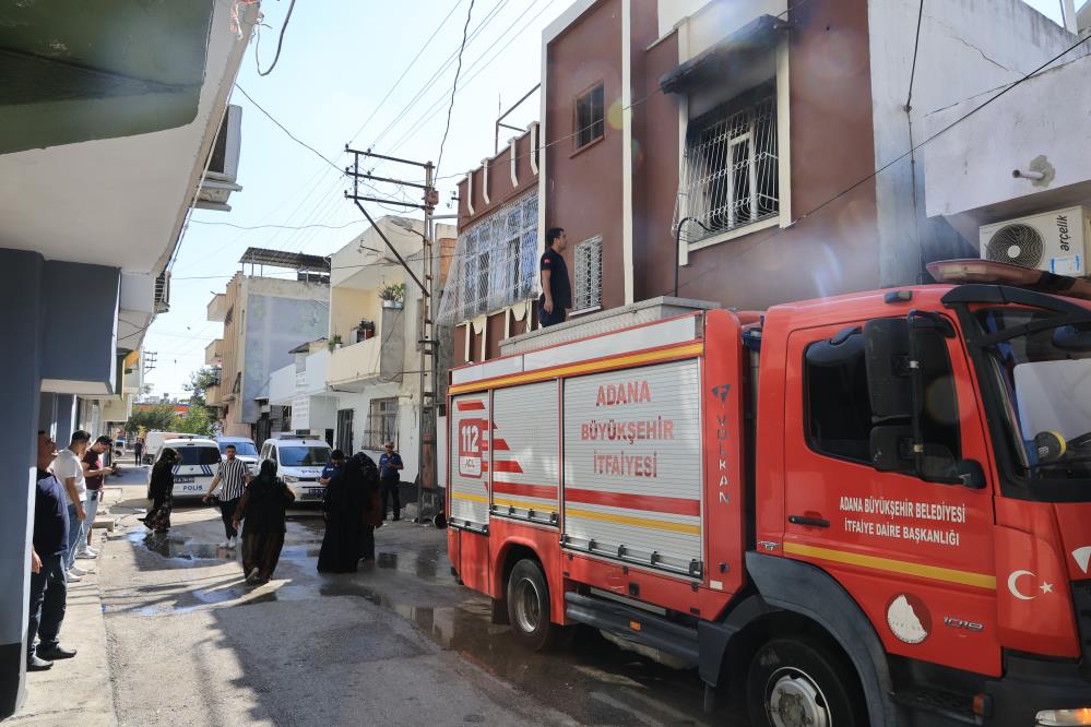 İhbar üzerine bölgeye gelen itfaiye ekipleri yangını kısa sürede söndürdü. Evde maddi hasar meydana geldi.