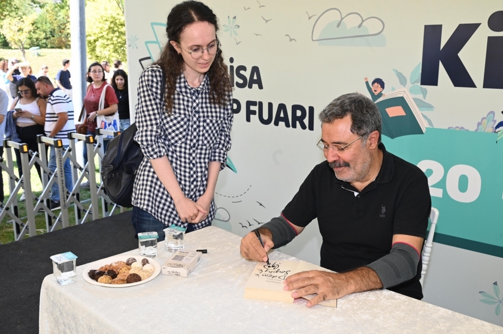 "Manisalı okurlarım çok güzel katkıda bulundular"