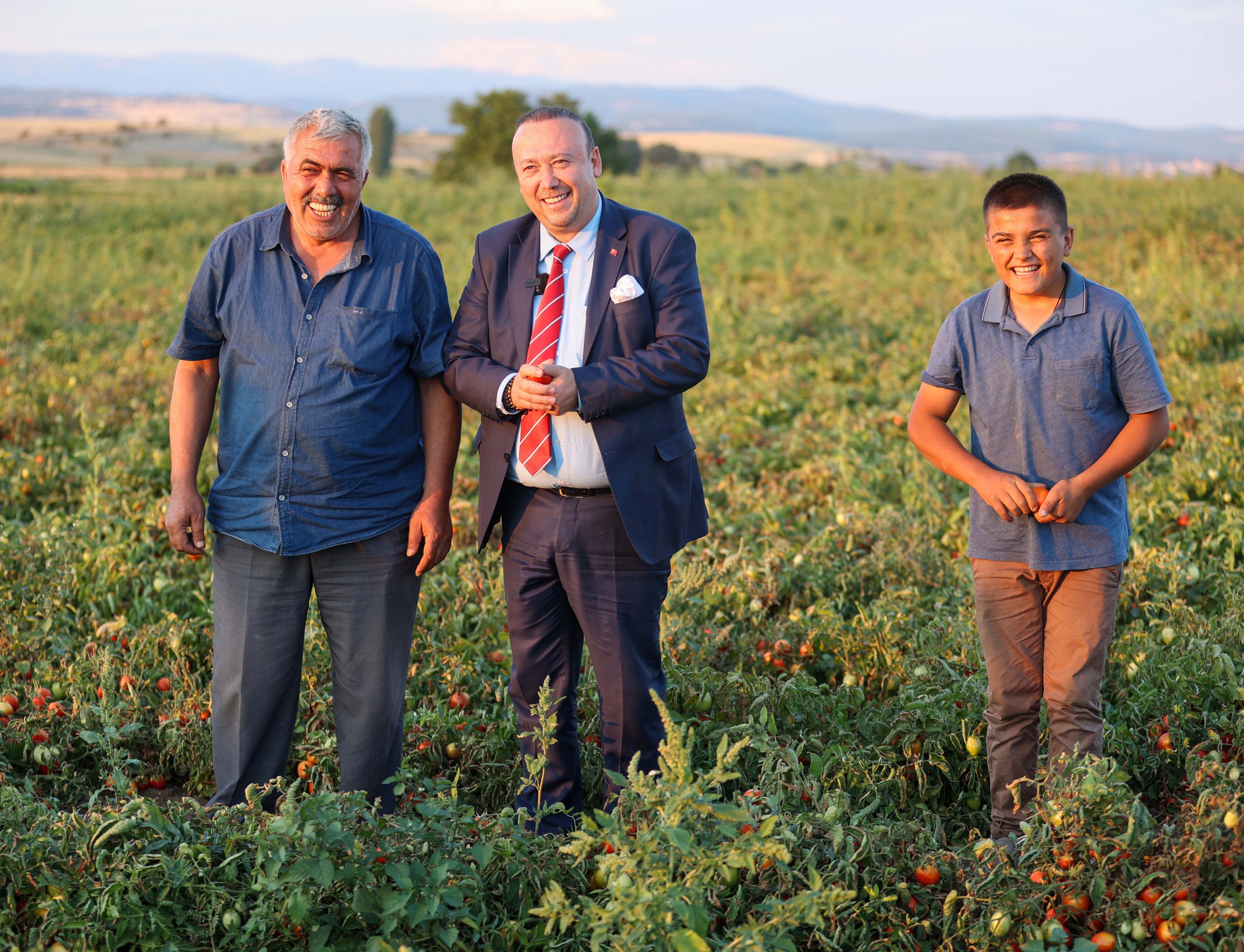 "Çiftçi varsa biz varız"