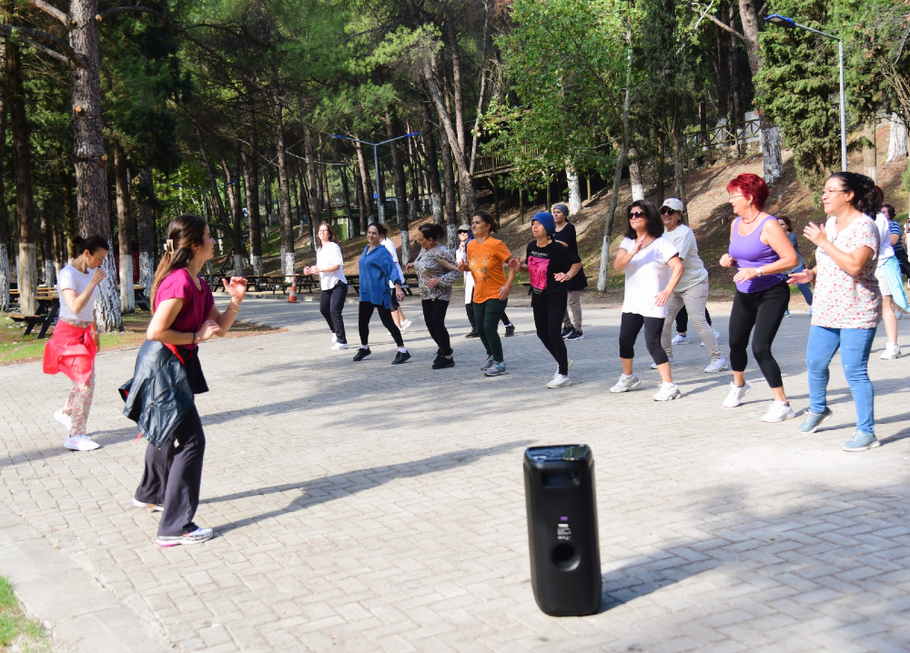 Zumba ve egzersizle etkinliği ile ritim tutuldu