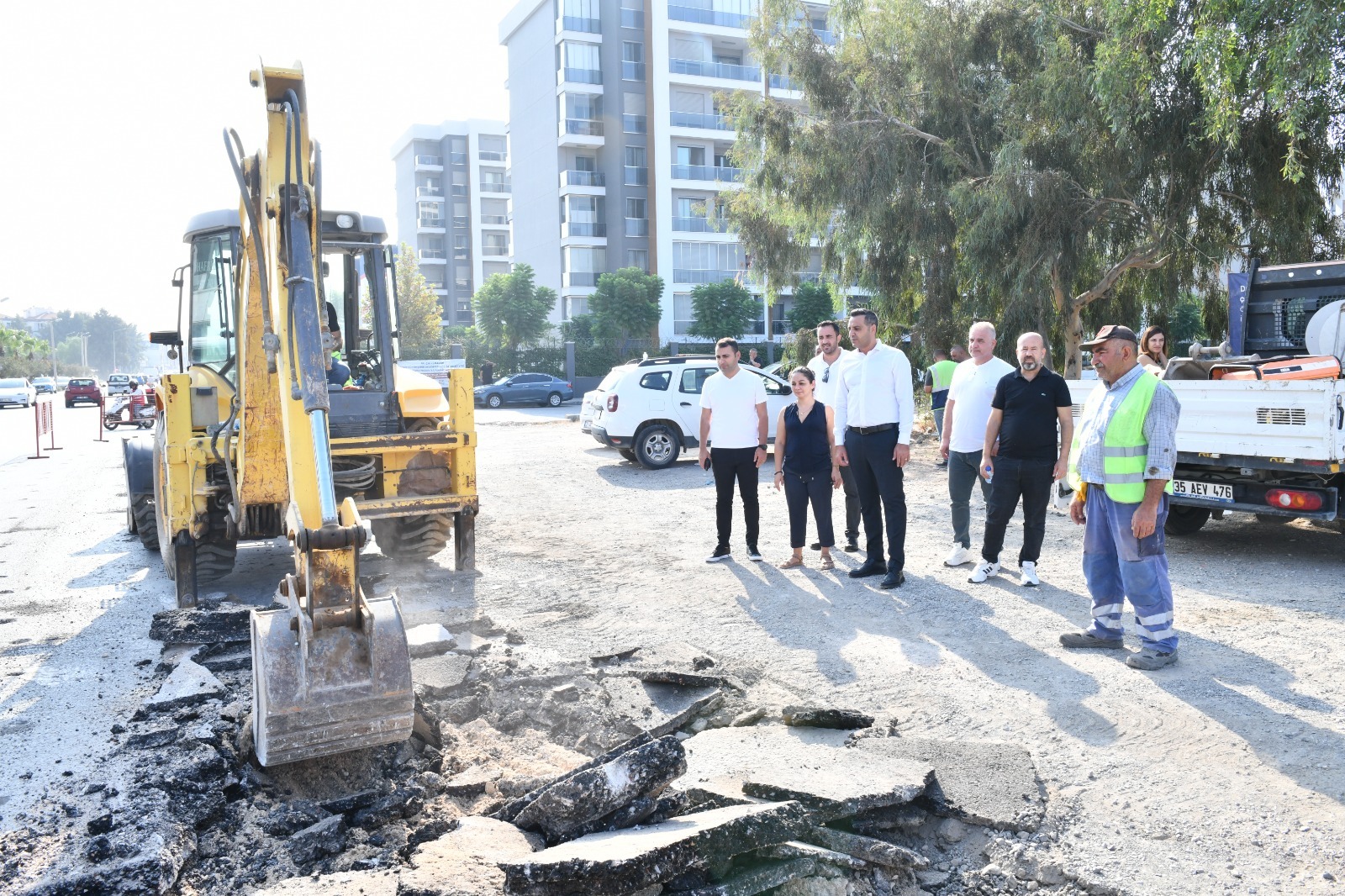 Yol yapım çalışmaları sürüyor