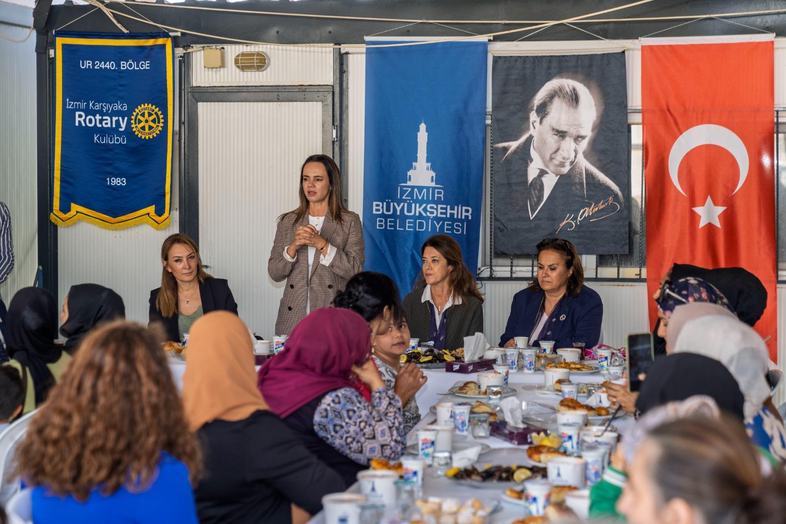 Kadınlar toprakla temas ederek stres atıyor