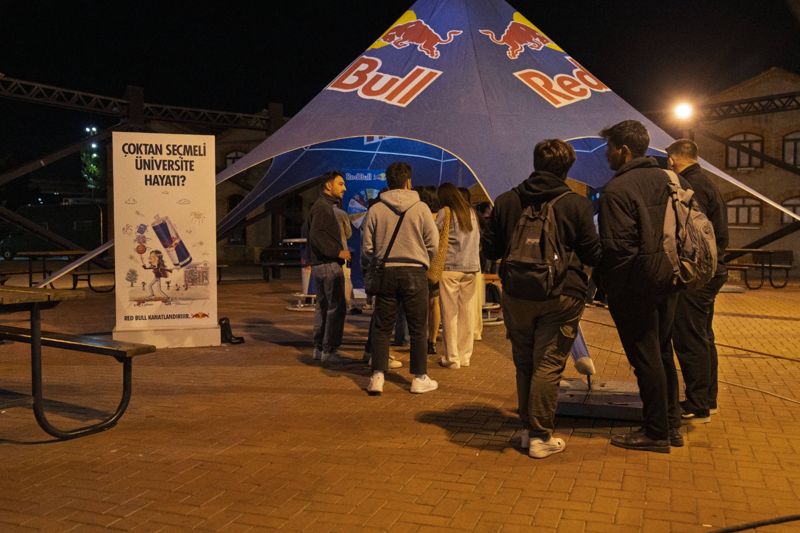 Tam bir karnaval havası