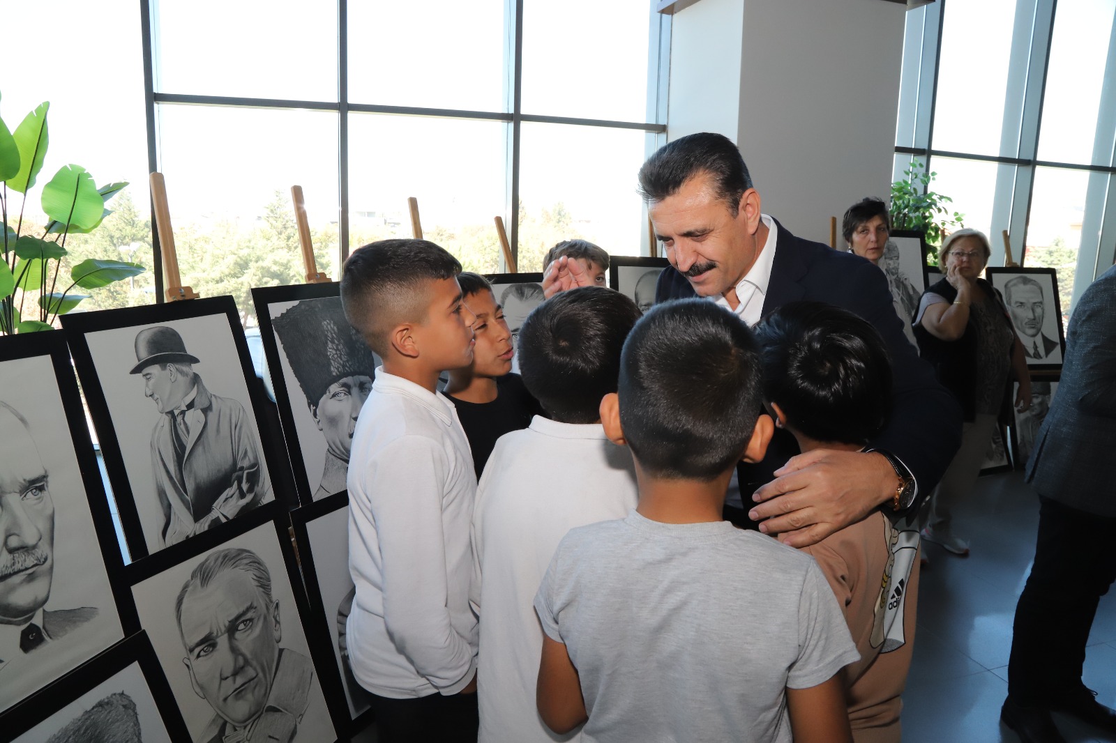 Dikili Belediye Başkanı Adil Kırgöz'den anlamlı açıklama