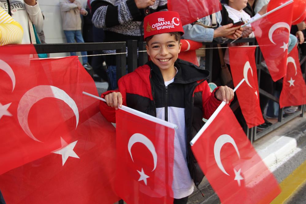 Manisa’da cumhuriyetin 101. yıl kutlamaları nefes kesti