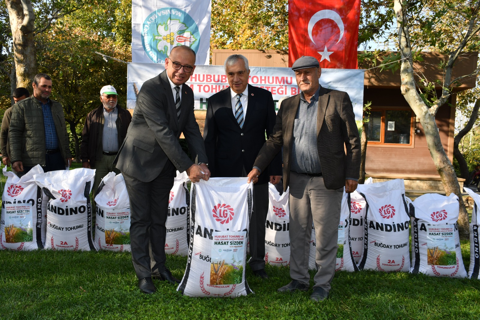 “İhtiyacı olan herkesin yanında olacağız”