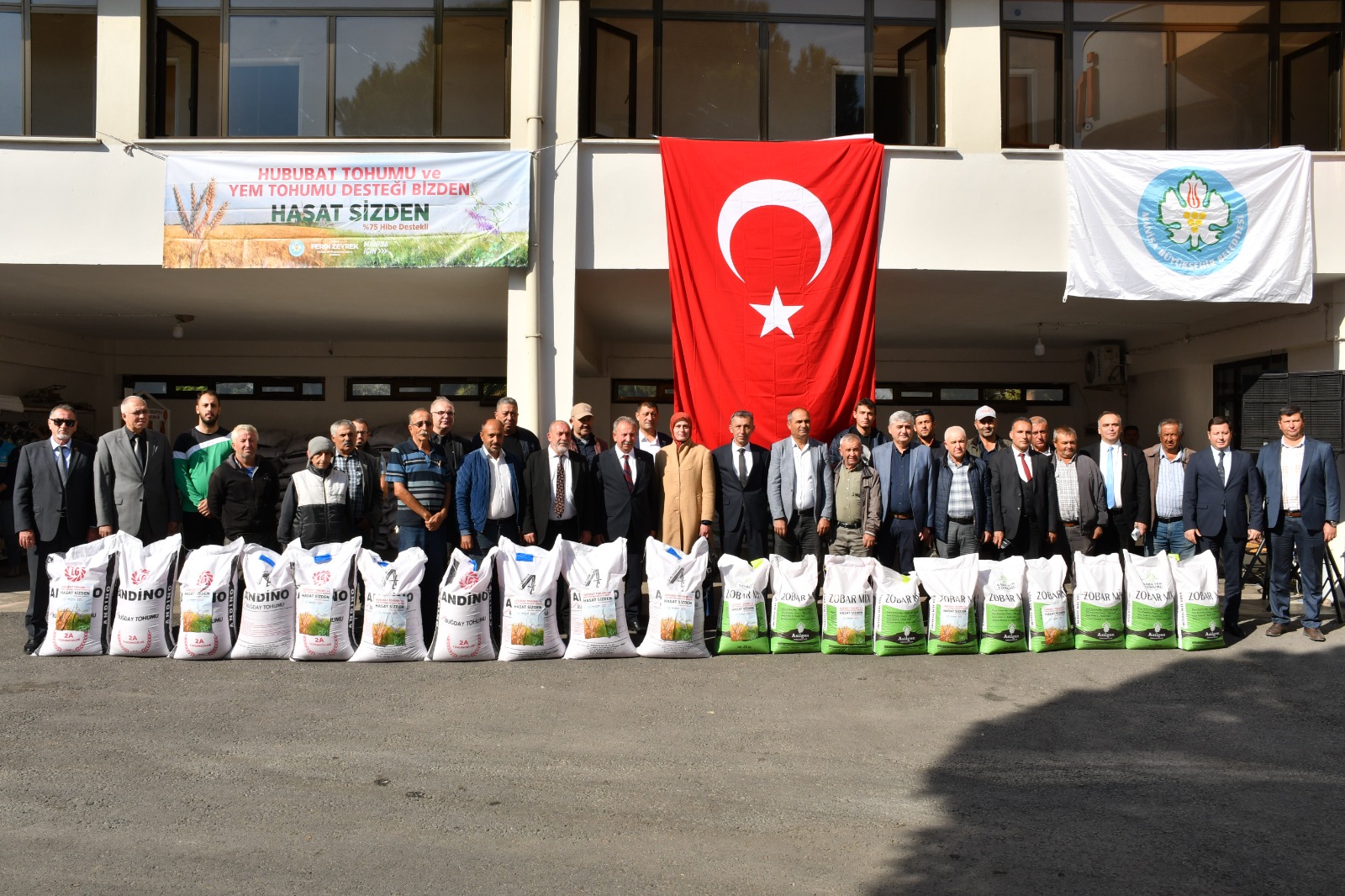 "Çiftçimize tohum desteğinde bulunulması çok güzel bir şey"