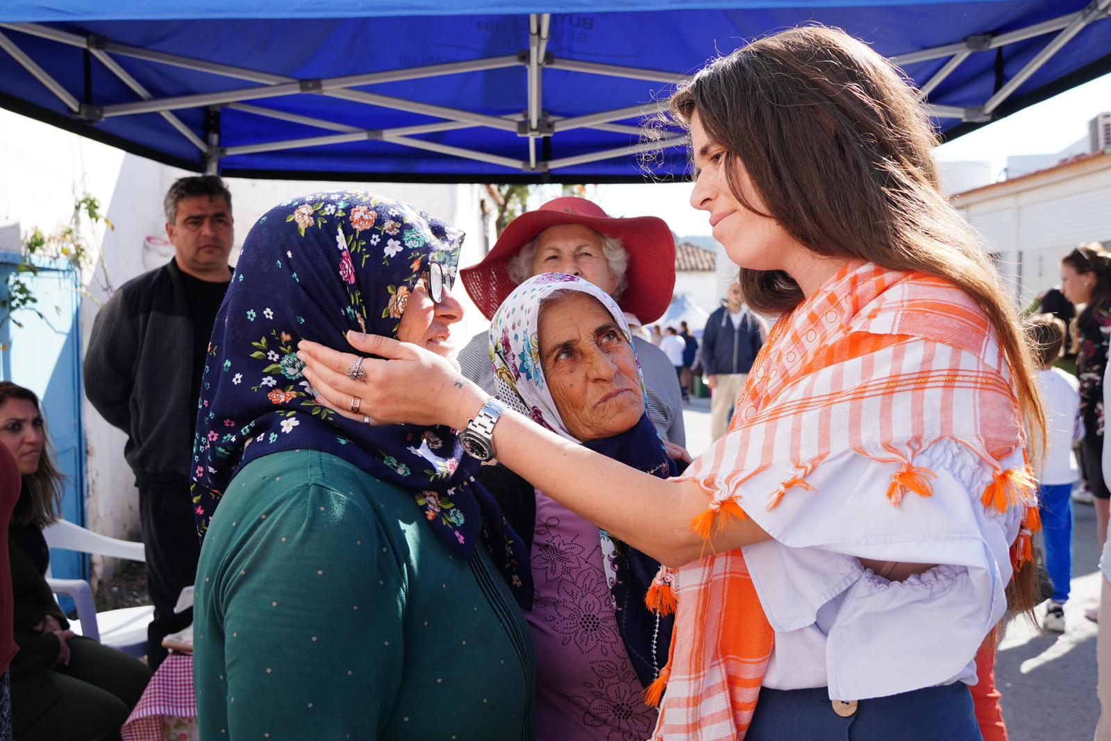 "Değerlerimize sahip çıkıyor ve halkımıza ulaştırıyoruz"