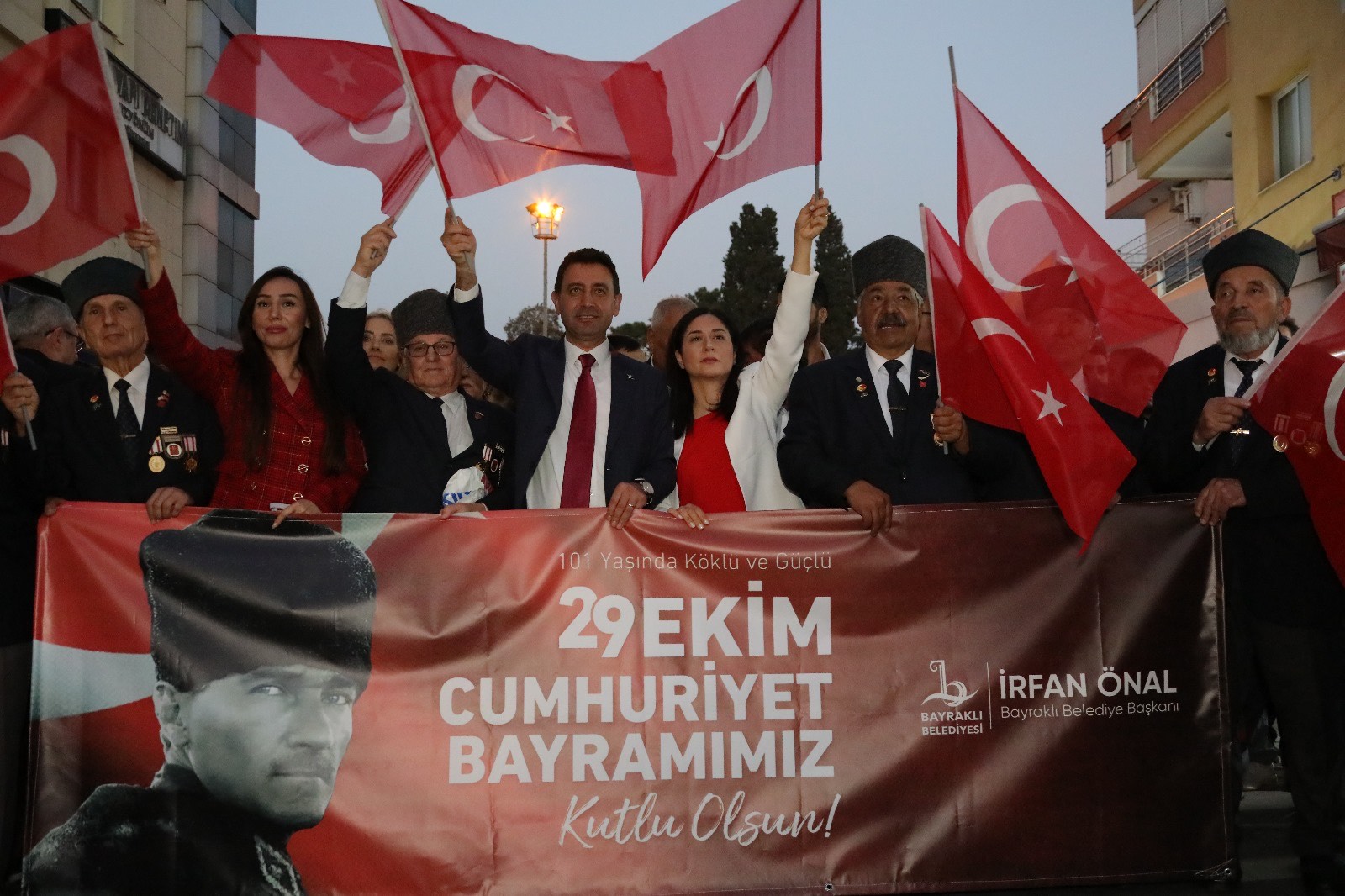 “Atamızın emanete sahip çıkacak ve Cumhuriyetimizi ilelebet savunacağız”